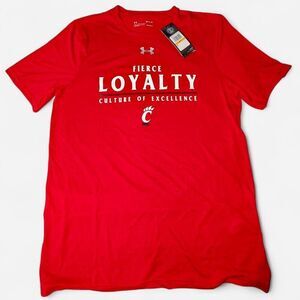 Red Under Armour University of Cincinnati T-shirt SIZE ADULT SMALL - NWT